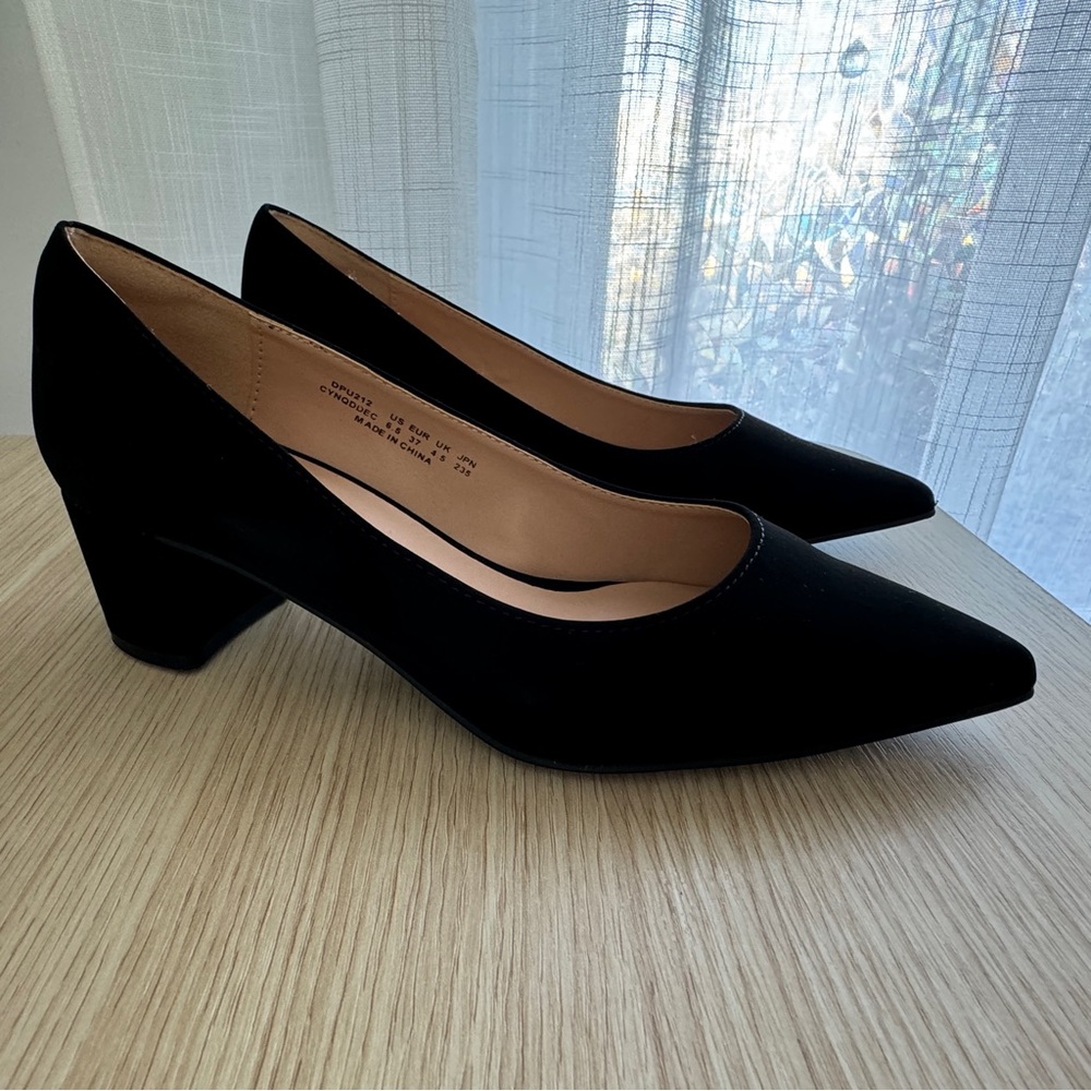 Black block heel pumps